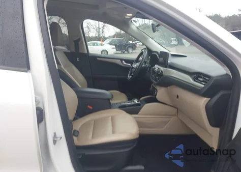 2021 Ford Escape Sel Hybrid z USA, uszkodzony, nr VIN 1FMCU0CZ5MUA92907